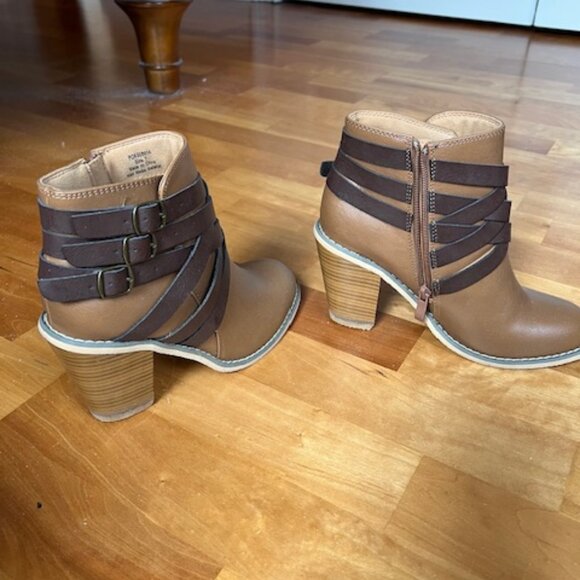 Brown booties Never Worn - Picture 1 of 3
